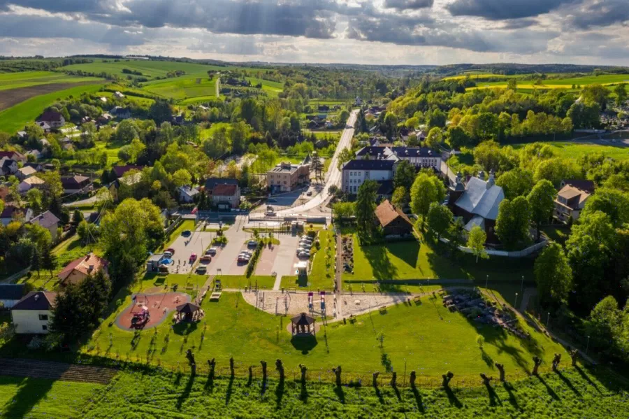 Odwiedź Iwanowice, gdzie żyje się w zgodzie z naturą! 